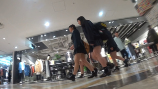 真‧偷拍神人不管站著坐著 只要是高中妹內褲顏色都引人遐想 4熱い日本の性交