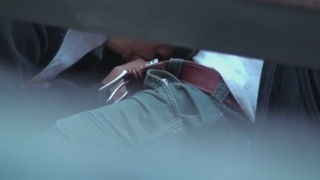 學生情侶穿著校服到公園約會，女生居然趁四下無人幫男友口交，結果慘遭偷拍熱い日本の性交