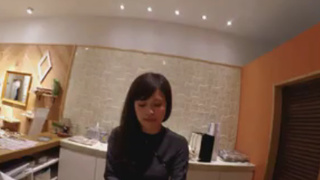 真‧偷拍神人裝作很想買衣服，其實是把可愛店員的小內褲收錄回家~ 4熱い日本の性交