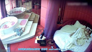 国产360水滴偷拍情趣酒店514 情趣酒店两个女同开房磨豆腐看地上的奢侈品两个应该家境不错熱い日本の性交