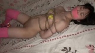 【加藤しおり】これは合法少女好きだよね？ベビーフェイスすぎる無毛症のカワイイ女の子が亀甲拘束されちゃう熱い日本の性交