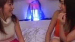 【無修正】【丸見え】レズ初体験！！２人で感じあう姿がえろすぎる W【超絶かわいい美少女】熱い日本の性交