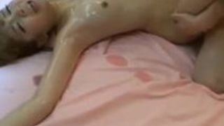 【早乙女ゆい痙攣】ロリ顔なエロいパイパンのギャルの、早乙女ゆいの痙攣中出し乱交プレイがエロい！熱い日本の性交