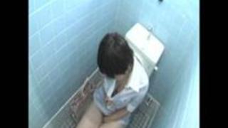 盗撮マニアから入手した禁断トイレオナニー熱い日本の性交